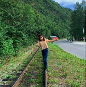 Meet your Posher, Callia